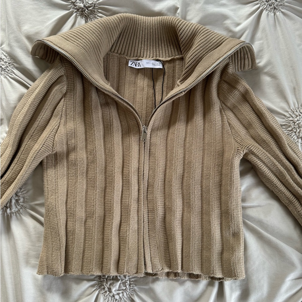 NEW Zara 90s Zip Up Sweater Beige Small